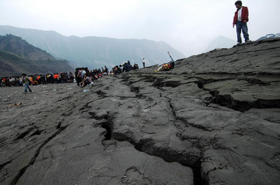 2008年汶川大地震:众志成城抗震救灾